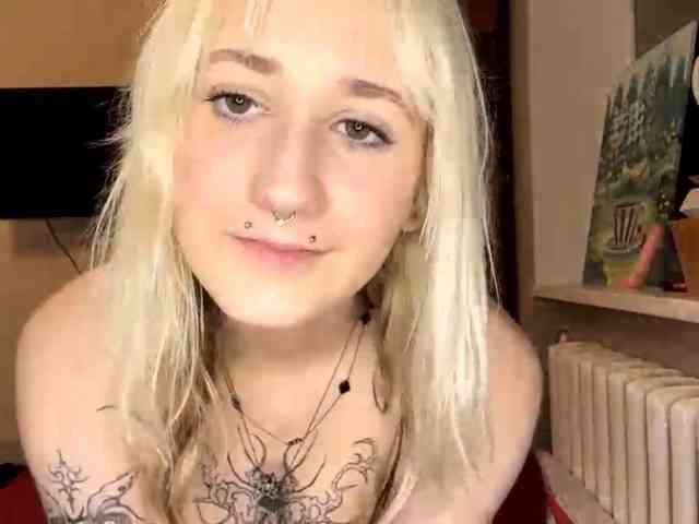 MaryjaneMacdougal webcam