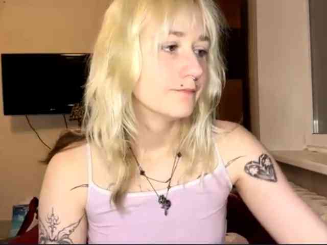 MaryjaneMacdougal webcam