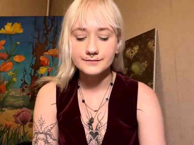 MaryjaneMacdougal webcam