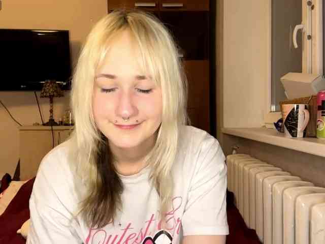 MaryjaneMacdougal webcam