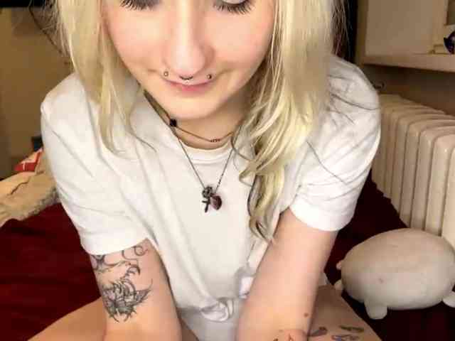 MaryjaneMacdougal webcam