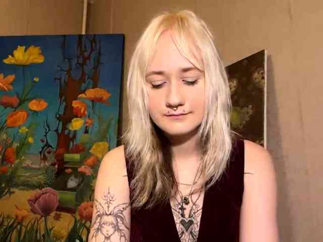 MaryjaneMacdougal webcam
