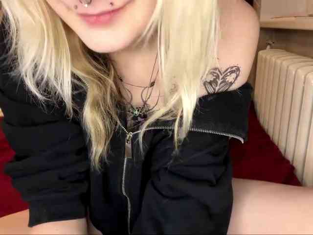 MaryjaneMacdougal webcam