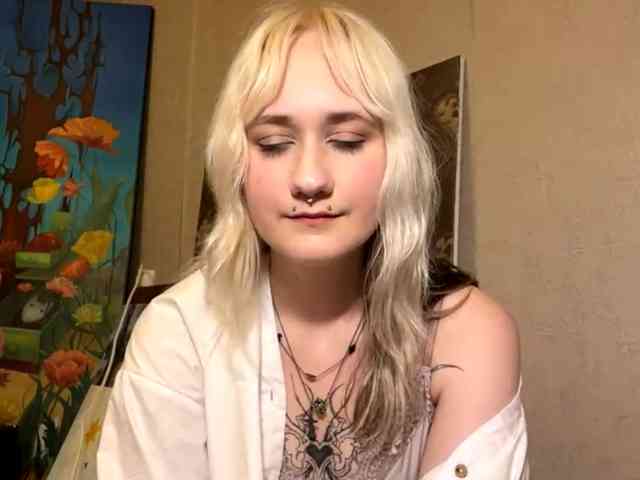 MaryjaneMacdougal webcam