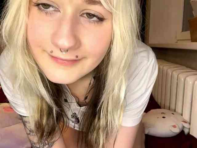 MaryjaneMacdougal webcam