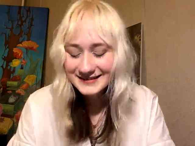 MaryjaneMacdougal webcam
