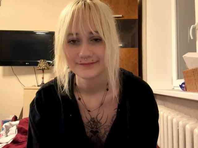 MaryjaneMacdougal webcam