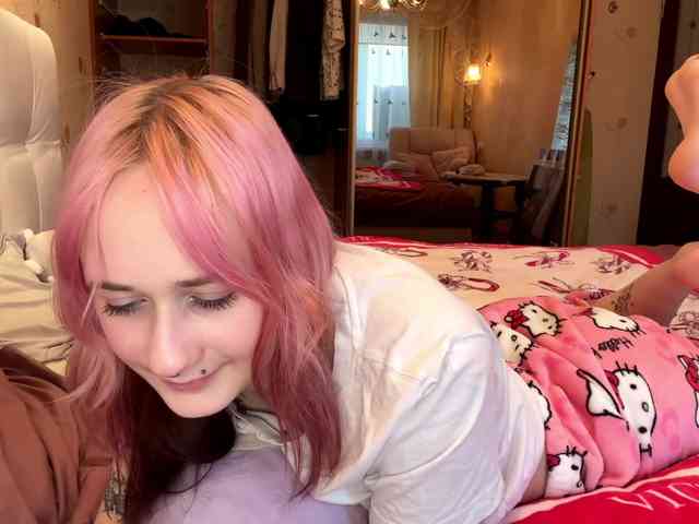 MaryjaneMacdougal webcam