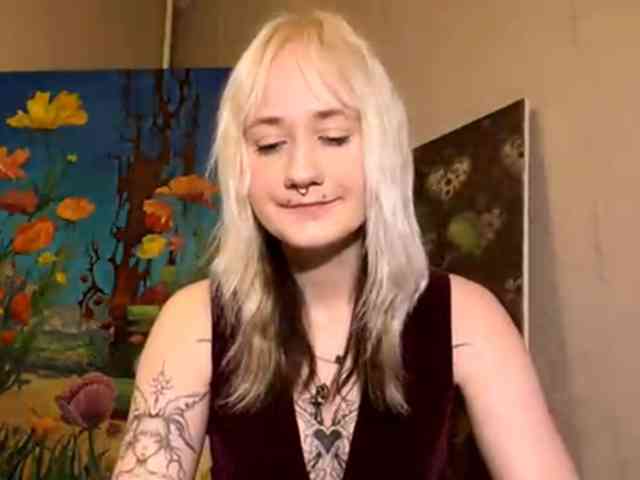MaryjaneMacdougal webcam