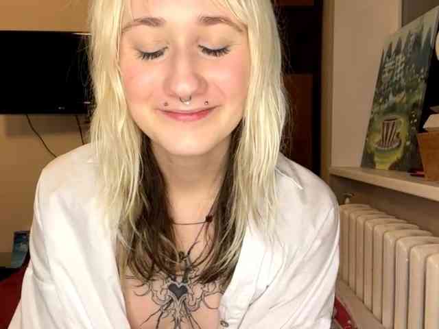 MaryjaneMacdougal webcam