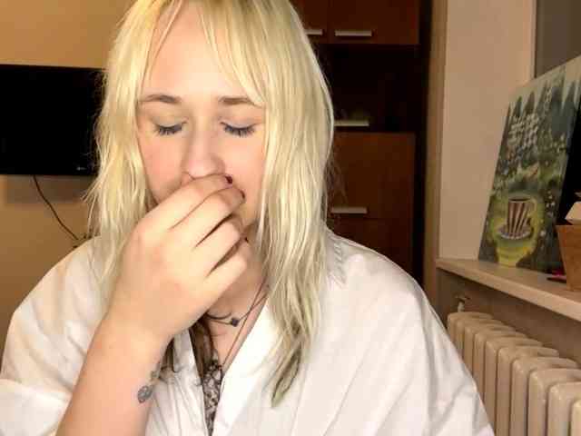 MaryjaneMacdougal webcam