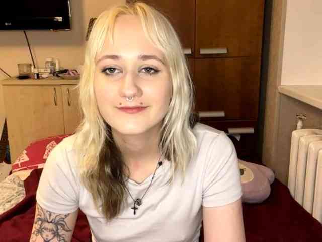MaryjaneMacdougal webcam