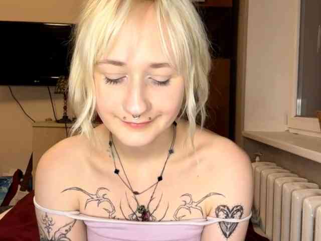 MaryjaneMacdougal webcam