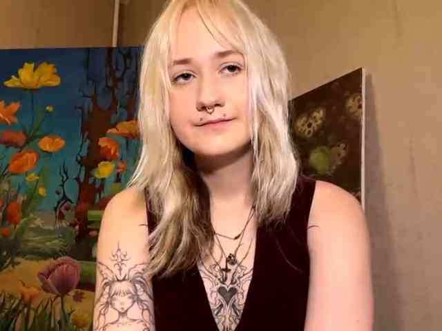 MaryjaneMacdougal webcam