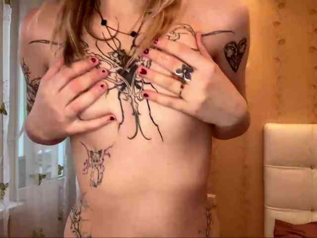 MaryjaneMacdougal webcam