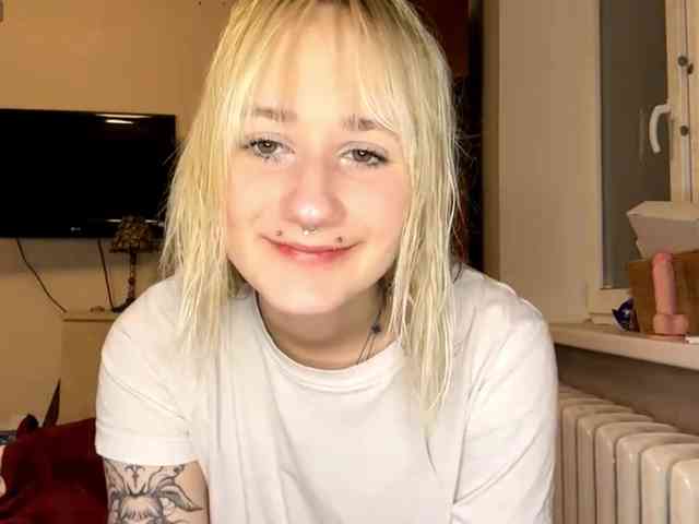 MaryjaneMacdougal webcam