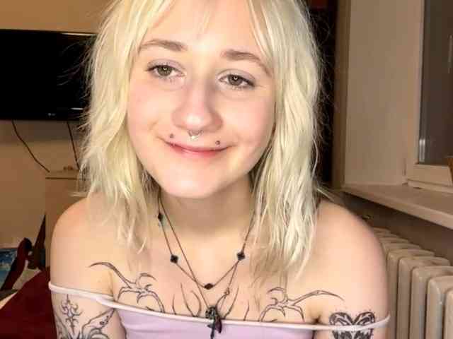 MaryjaneMacdougal webcam