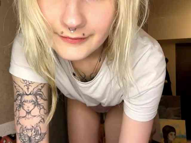 MaryjaneMacdougal webcam