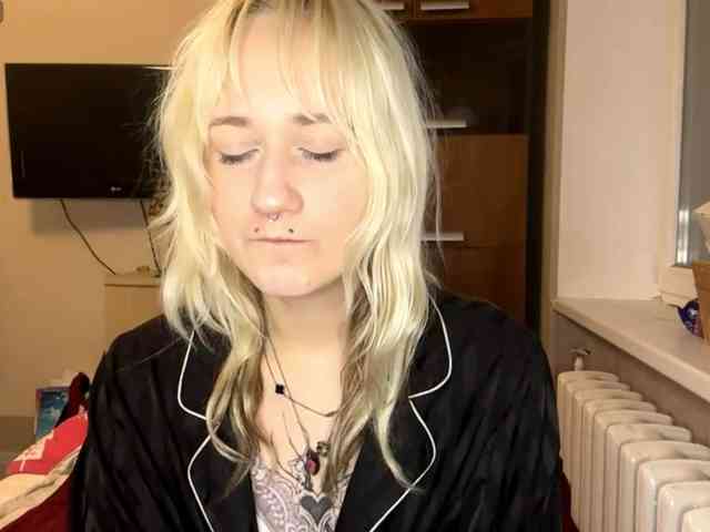 MaryjaneMacdougal webcam