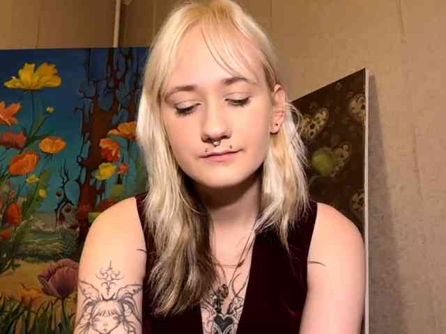 MaryjaneMacdougal webcam