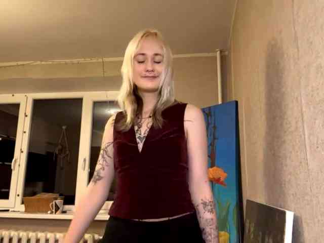 MaryjaneMacdougal webcam