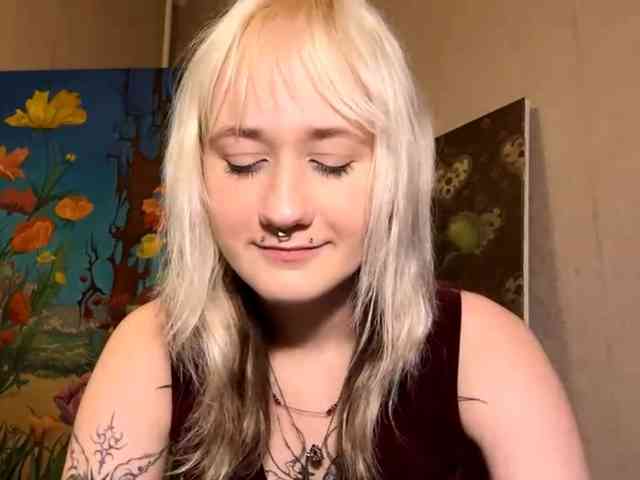 MaryjaneMacdougal webcam