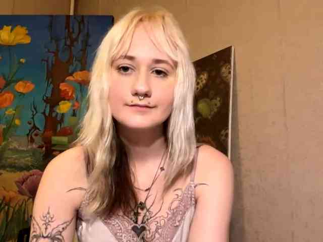MaryjaneMacdougal webcam