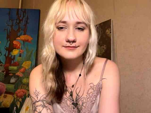 MaryjaneMacdougal webcam
