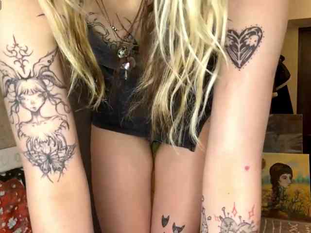 MaryjaneMacdougal webcam