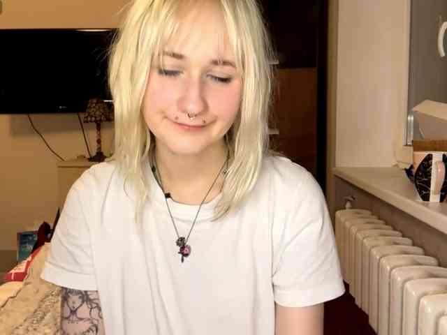 MaryjaneMacdougal webcam