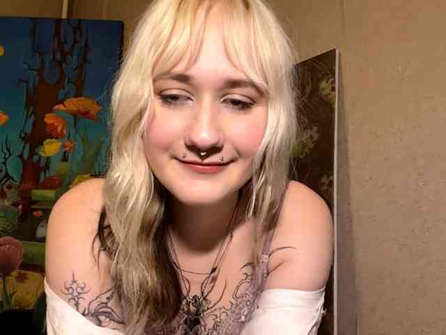 MaryjaneMacdougal webcam