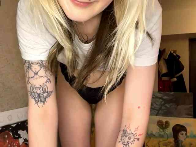 MaryjaneMacdougal webcam