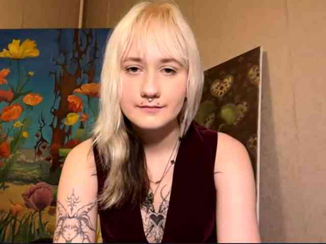 MaryjaneMacdougal webcam