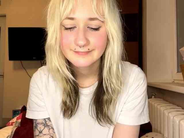 MaryjaneMacdougal webcam