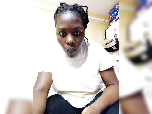 Petitesexymissy webcam