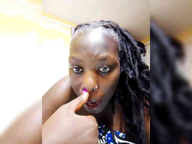 Petitesexymissy webcam