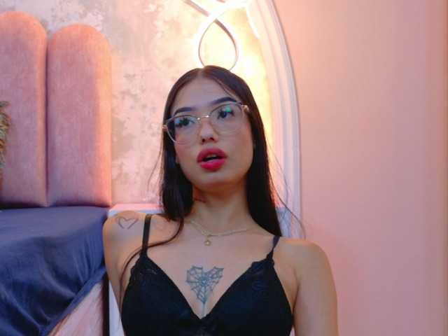Discover CataStones, she wants to masturbate for you CataStones from BongaCams