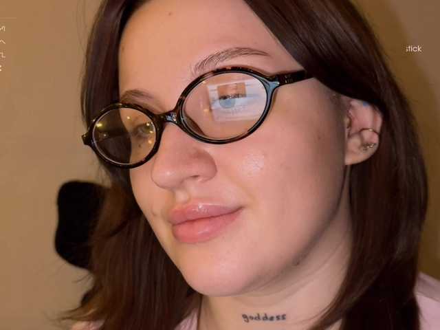 Eva-Kisa's BongaCams show and profile