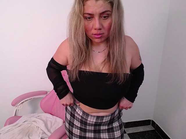 Isabella-wish1's BongaCams show and profile