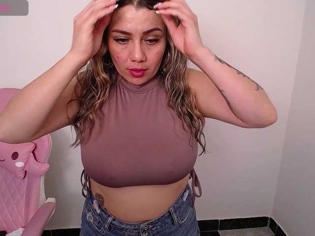 Isabella-wish1's BongaCams show and profile