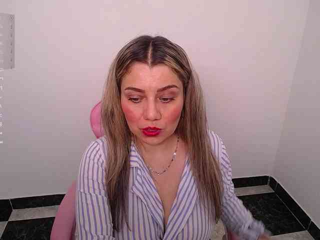 Isabella-wish1 webcam