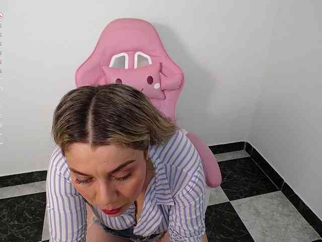 Isabella-wish1 webcam