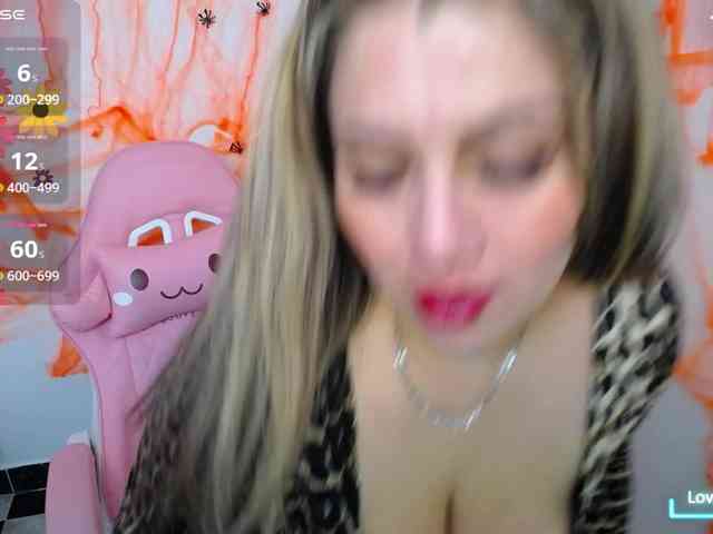Isabella-wish1 webcam