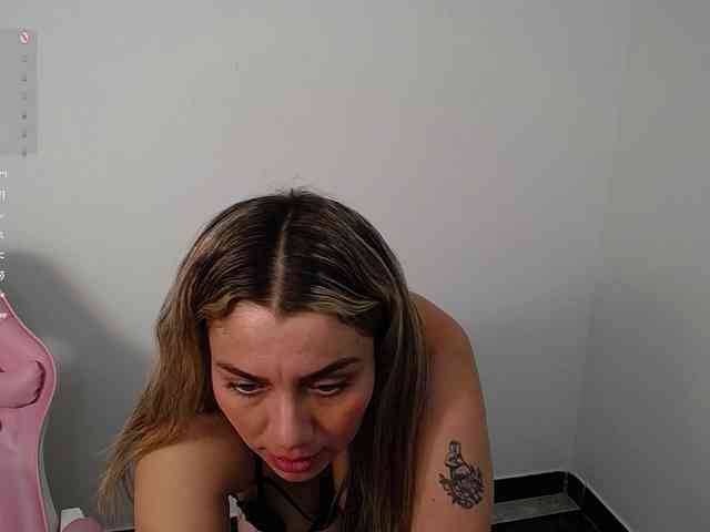 Isabella-wish1 webcam