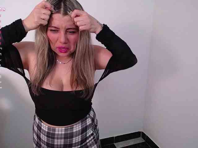 Isabella-wish1 webcam