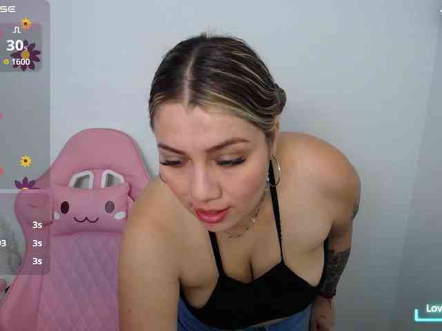 Isabella-wish1 webcam