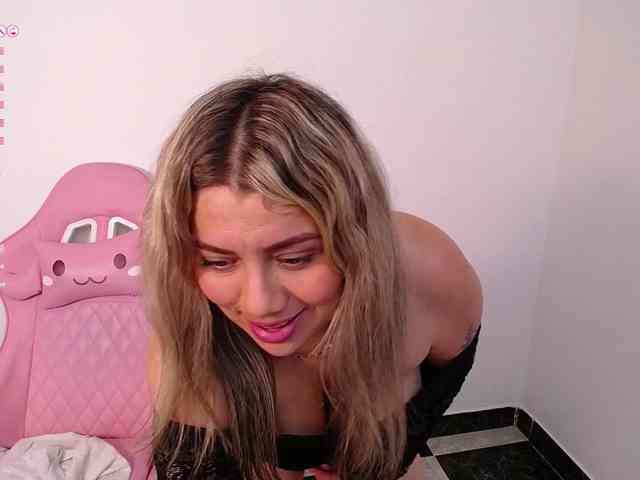Isabella-wish1 webcam