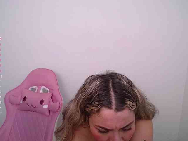 Isabella-wish1 webcam