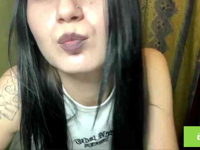 NakitaBayardo webcam