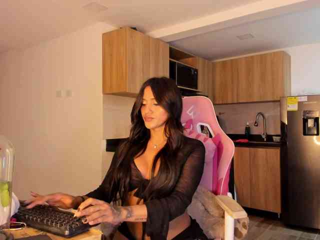 isabellaxts Live Webcam on BongaCams